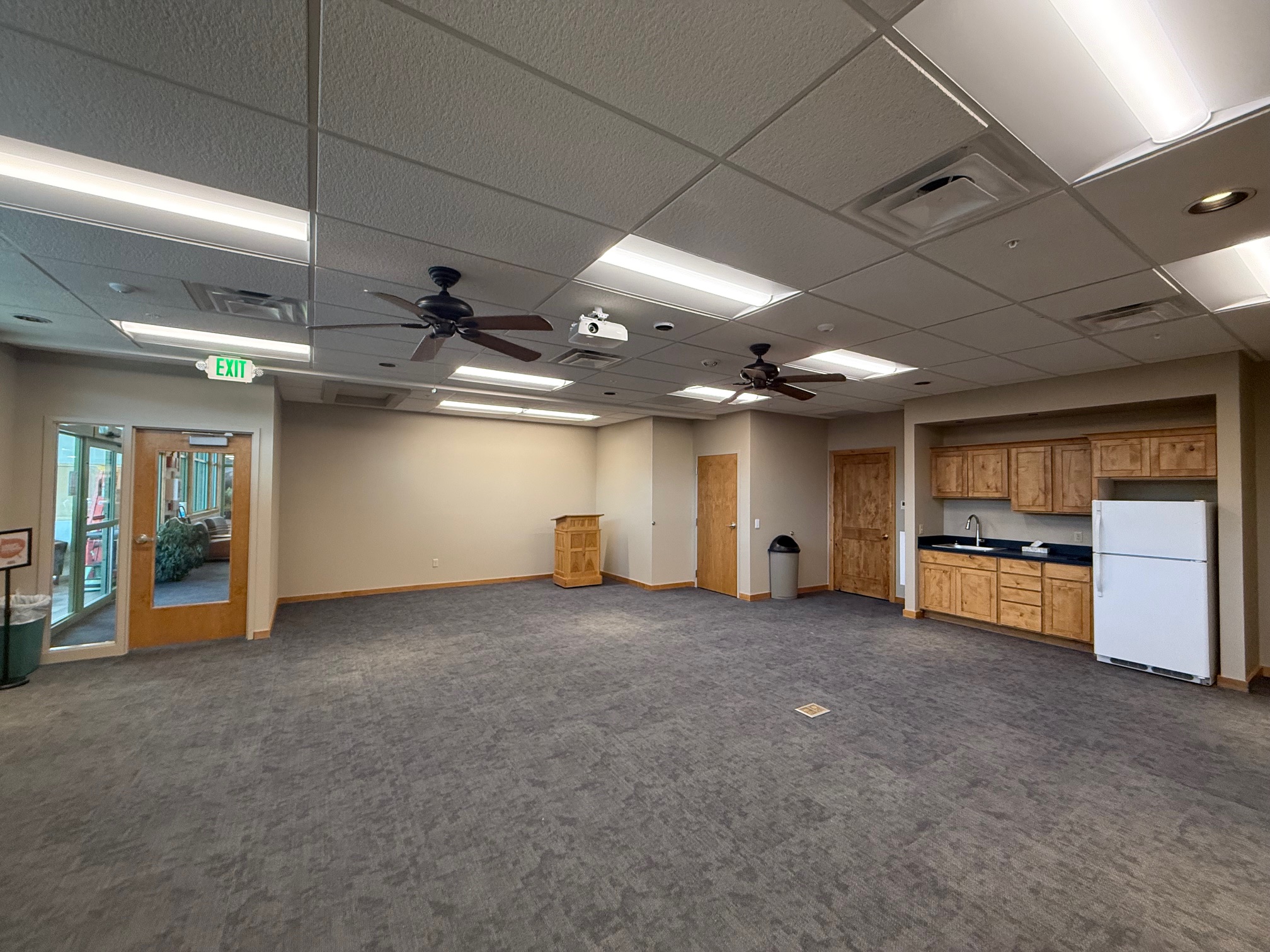 1st Floor Meeting Room